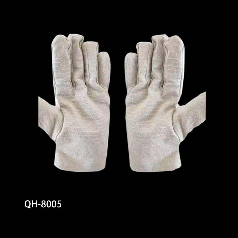 Lightweight Jacket for Wind and Rain Protection in Outdoor Activities Lightweight Jacket for Wind and Rain Protection in Outdoor Activities