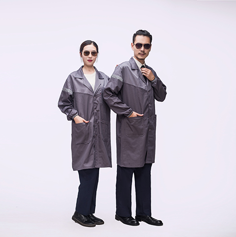 Lightweight Women's Rain Jacket - Stylish & Waterproof