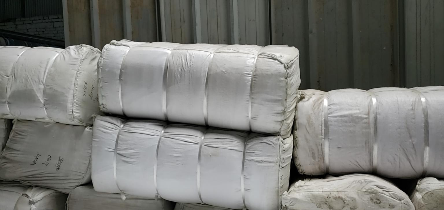 قماش الفانيلا المصبوغ بالخيوط - الجودة والأناقة في كل خياطة