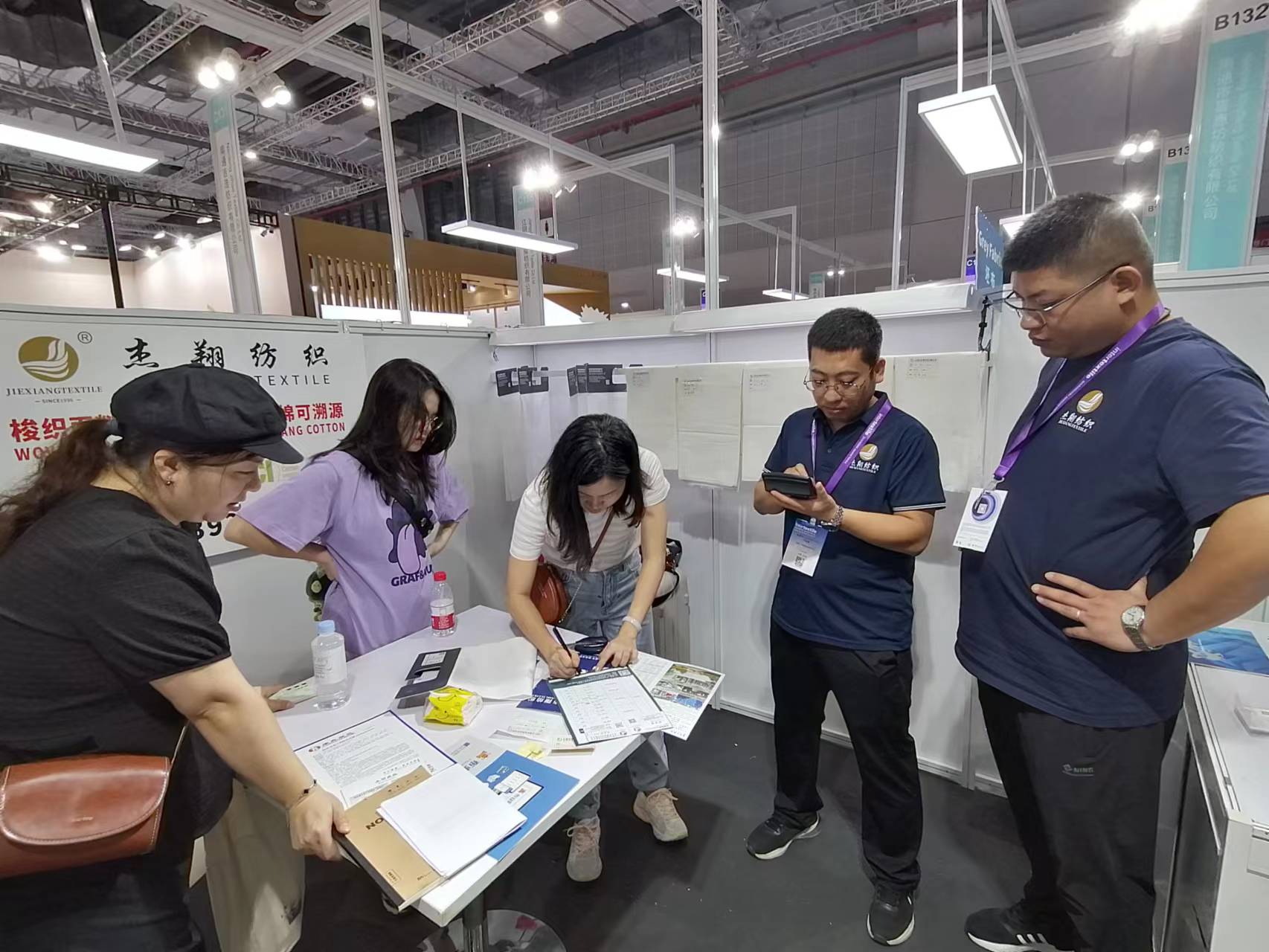 thick poly cotton fabric