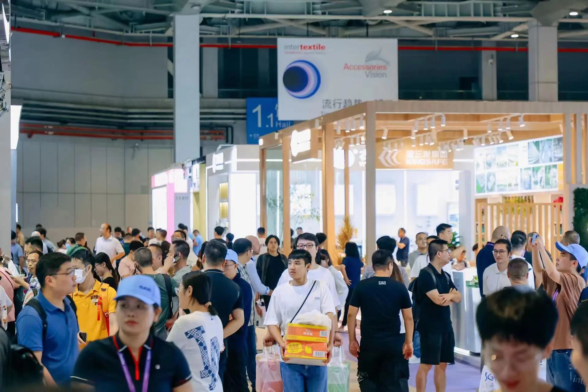 crinkle polyester fabric