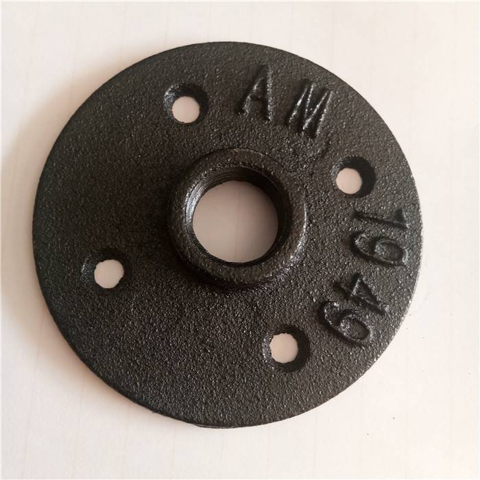 China Iron Key Klamp Fitting 90 Degree Three Socket Tee for Versatile Connections