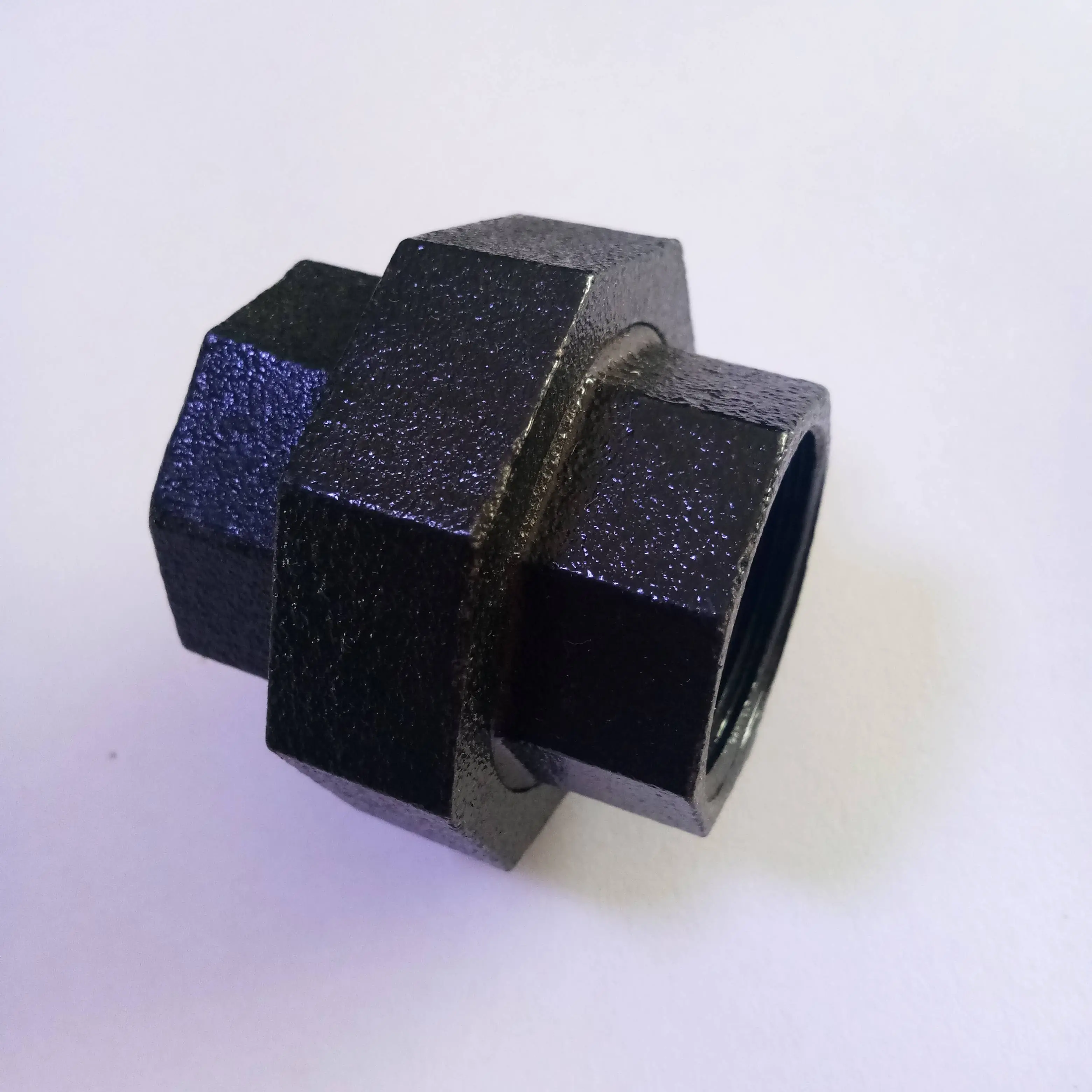 Black Female Threaded Hexagon Union Malleable Cast Iron Pipe Fittings