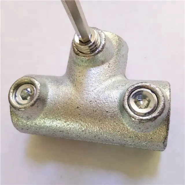 Cast pipe clamp fittings