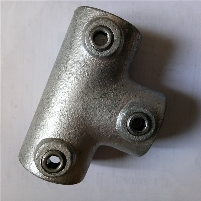 china iron pipe fitting type