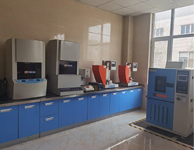 High-Quality Universal Rubber Bed Mat for Trucks Durable and Weather Resistant Accessory