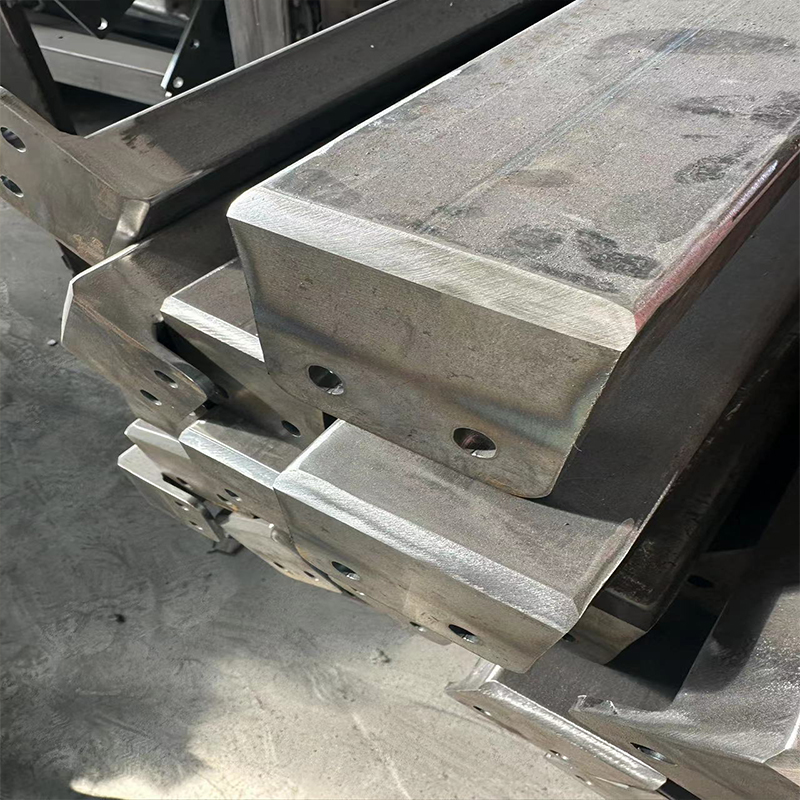 the squash court manufacturer