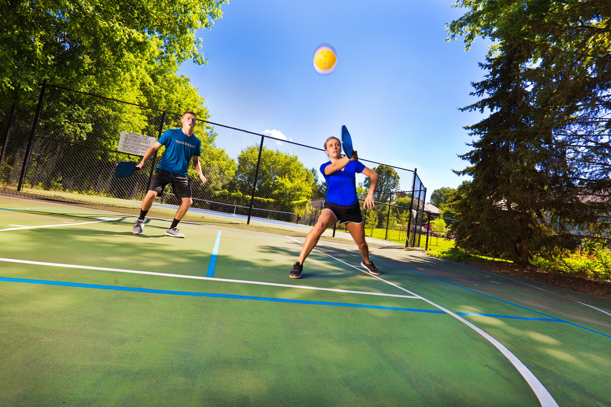Guide to Designing Your Own Outdoor Padel Tennis Court with Custom Features and Materials