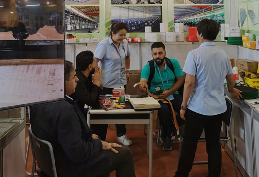 custom screw manufacturer