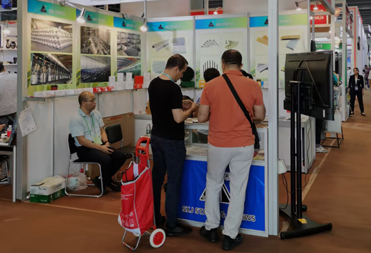 wholesale screw suppliers