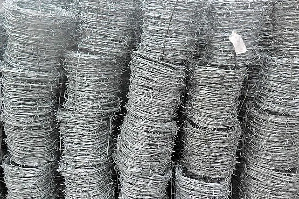 Privacy Solutions for Outdoor Temporary Fencing in Your Backyard Garden