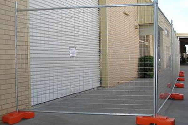 Twilled metal mesh for a variety of industrial applications and architectural projects