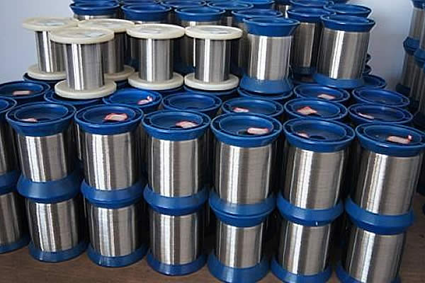 Durable 3 Feet Black Chain Link Fence Ideal for Home and Garden Security Needs