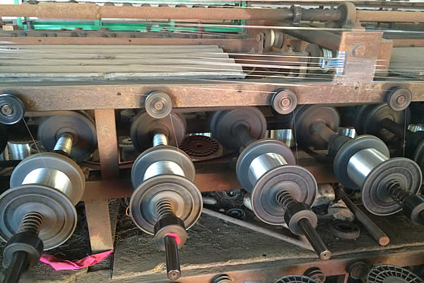 Create a similar title based on 5% gauge wire mesh with around 15 words