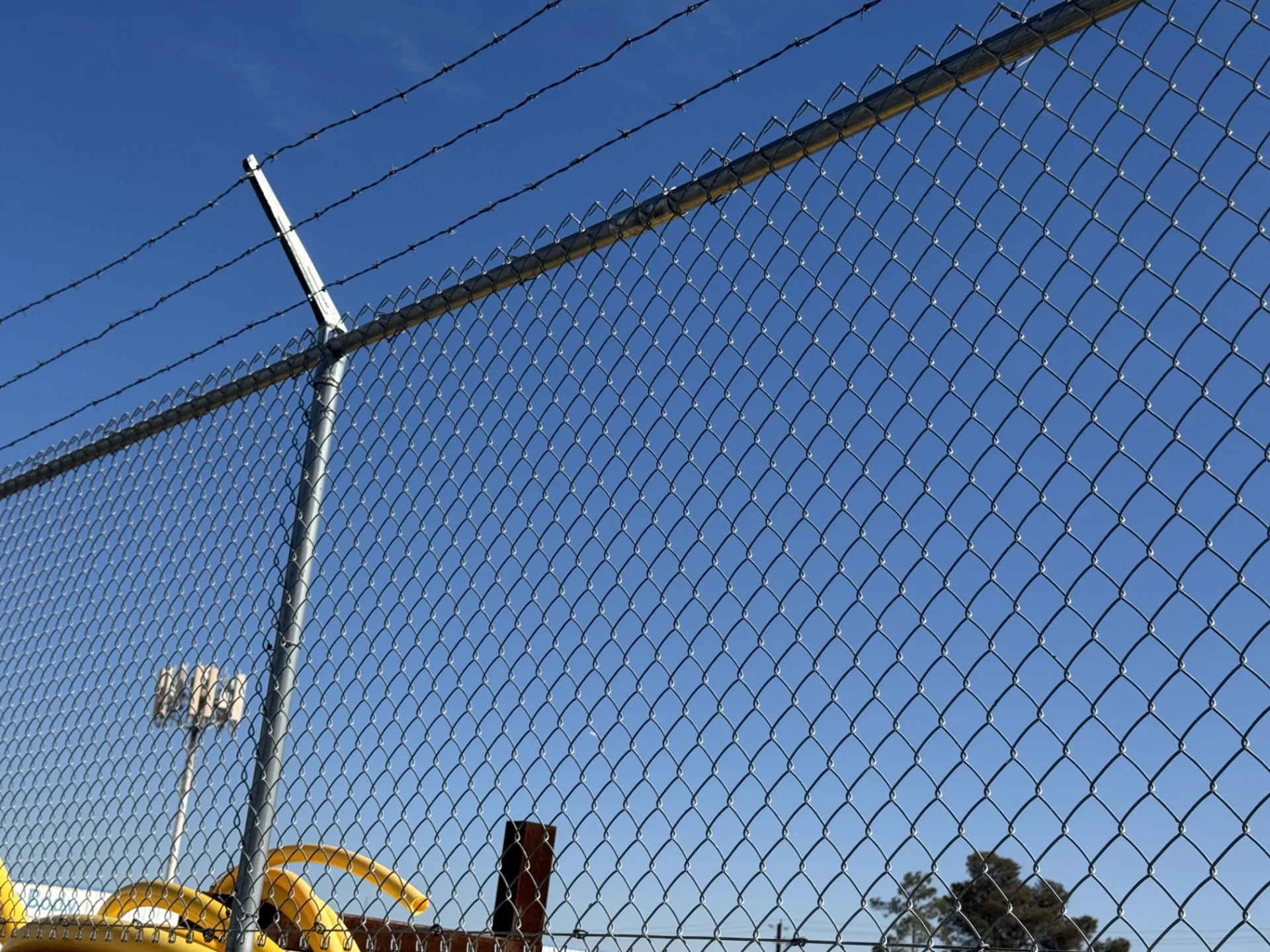 Chain Link Fence For Highway & Railway Protection: Ensuring Safety And Preventing Intrusions