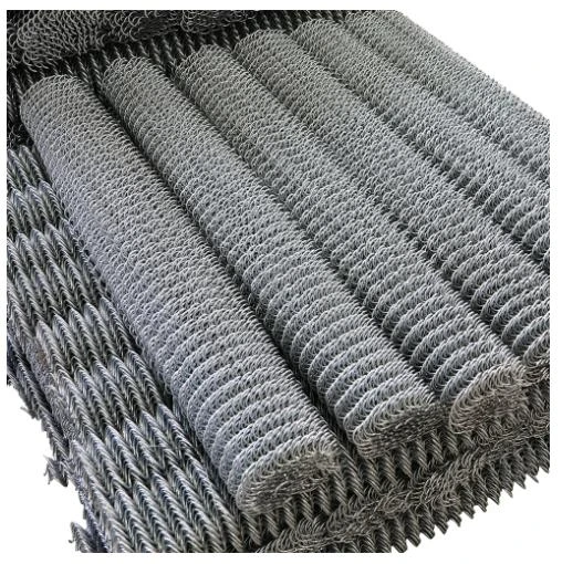 Space-Saving Chain Fence Hacks Vertical Gardening with Cyclone Mesh