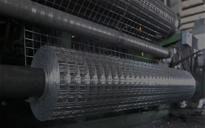 Top Manufacturers of Wire Mesh Decking Solutions for Industrial Storage Needs