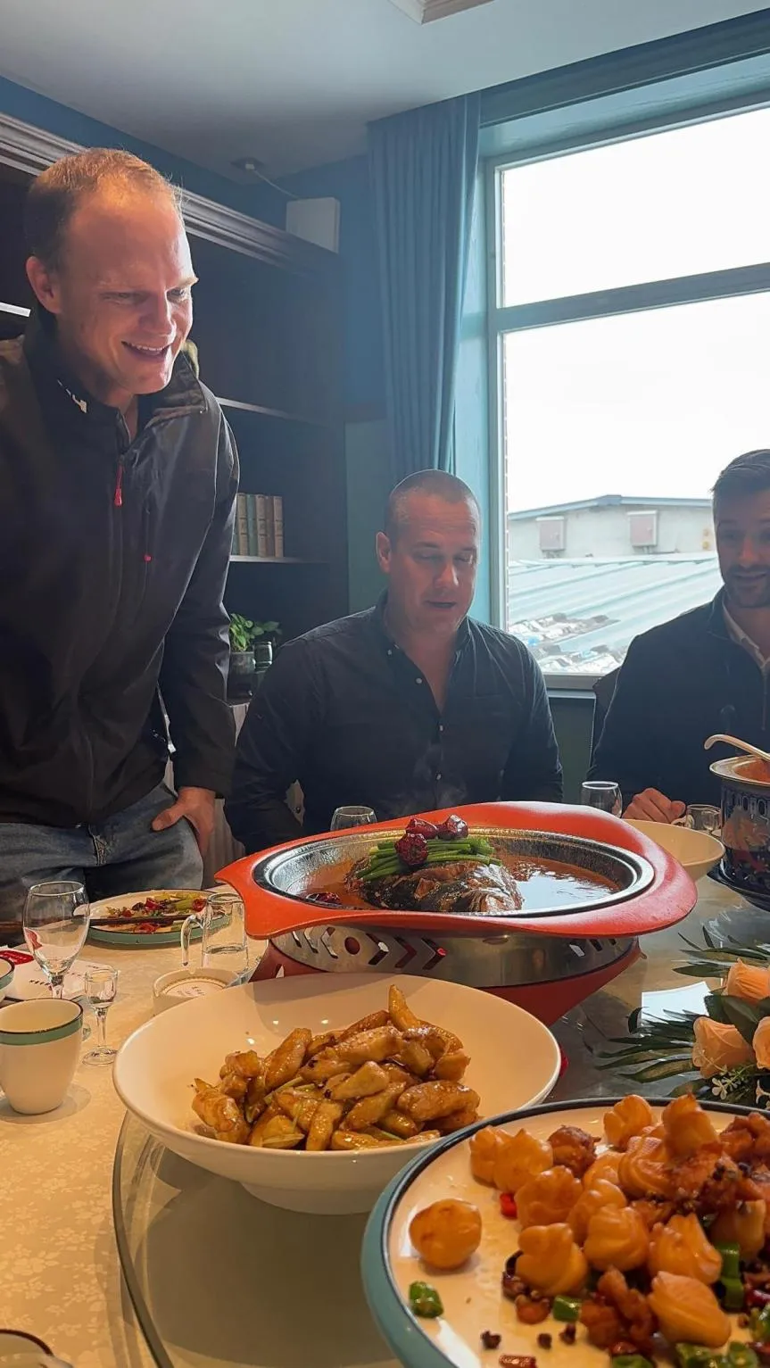 PING HONGLIN WIRE MESH CO.,LTD: African Clients Visit Factory, Deepen Cooperation to Build a Global Quality Benchmark