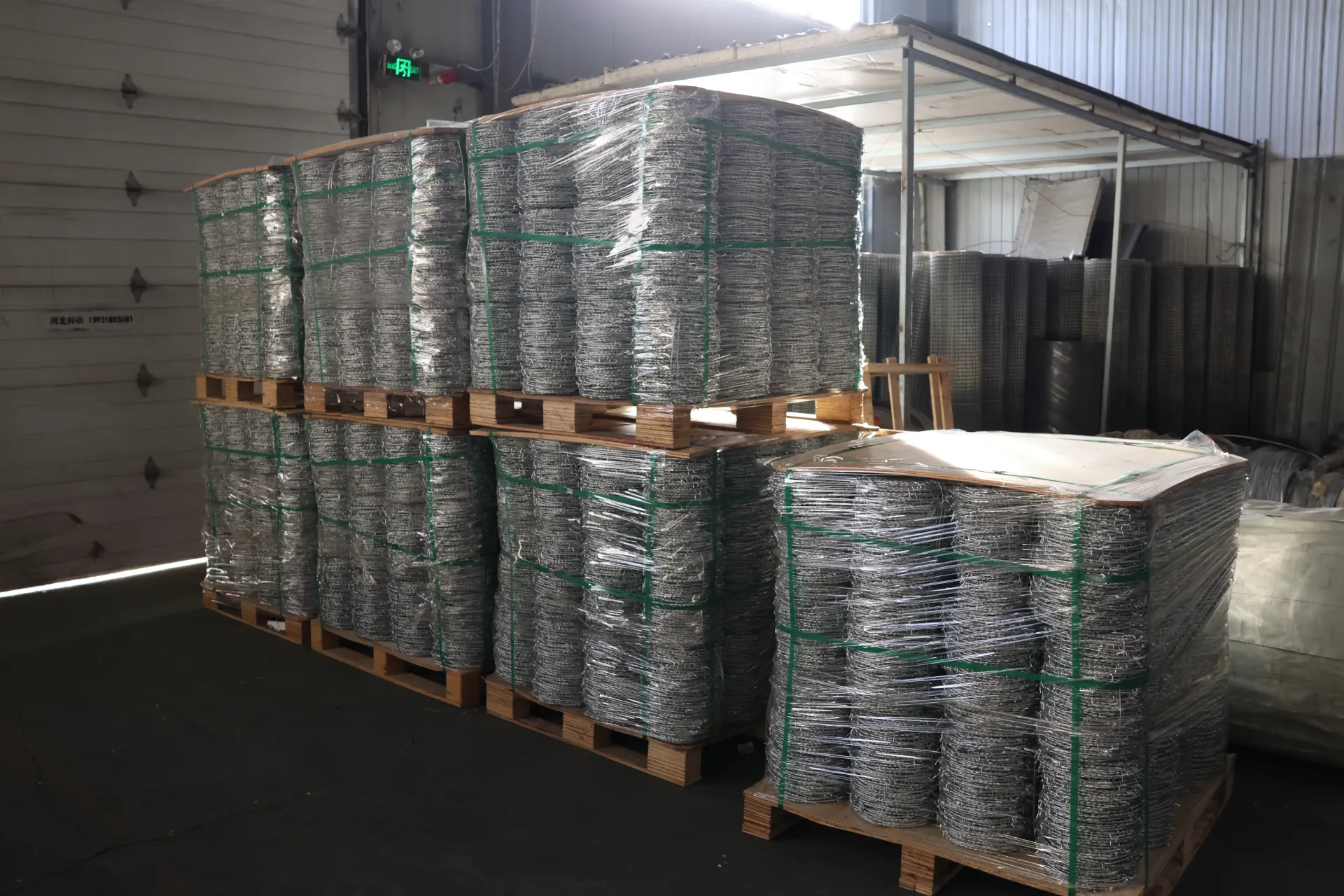 Architectural Uses of Razor Barbed Wire in Secure Urban Design