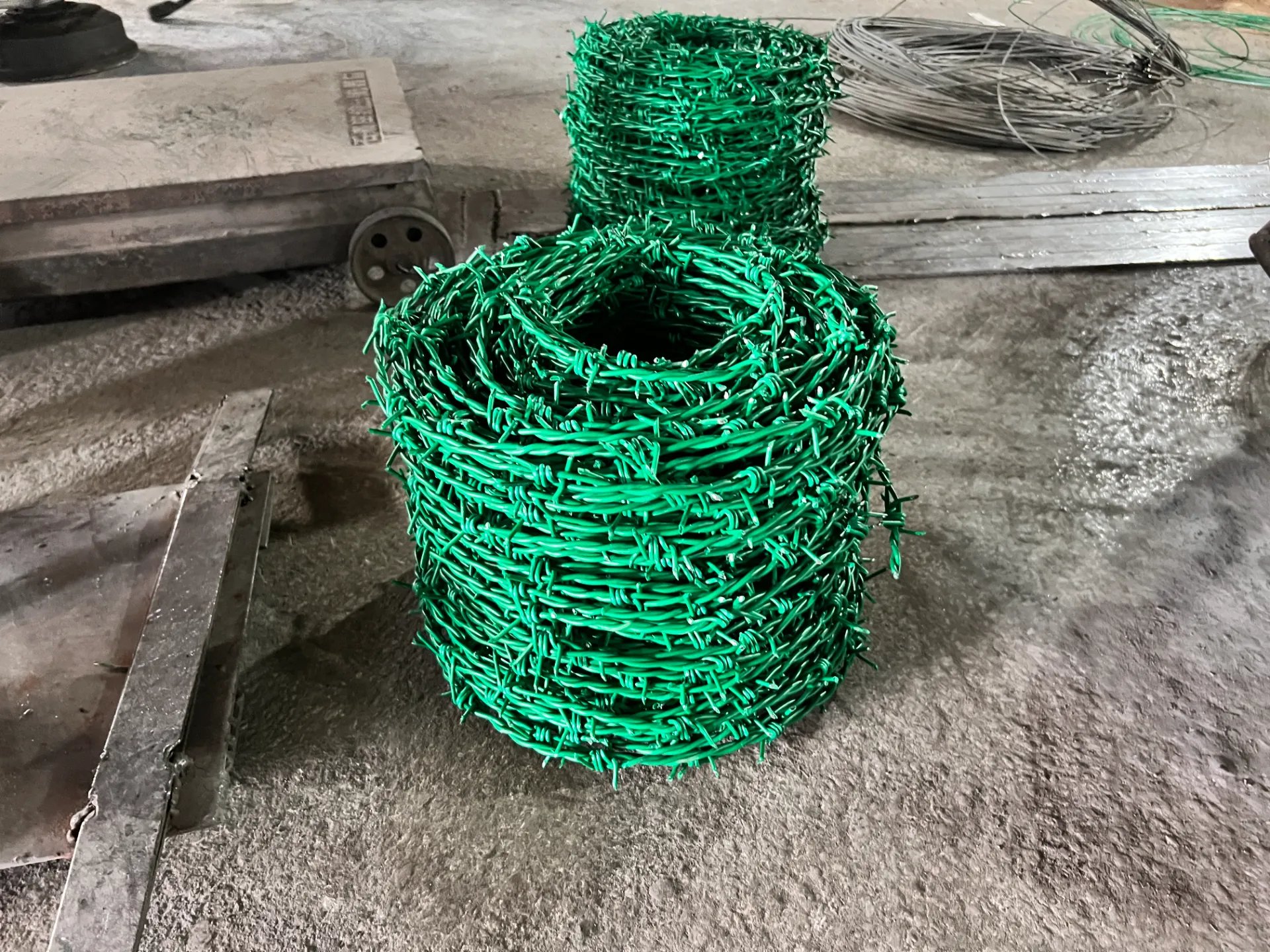 Modern Barbed Wire Fence Designs for Perimeter Protection