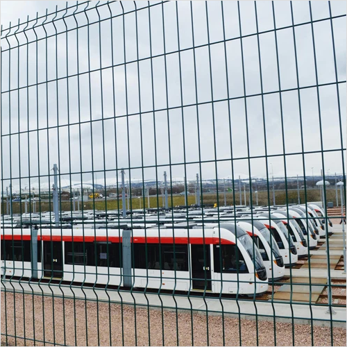 Chain link fence available in 7ft height for all your fencing needs.