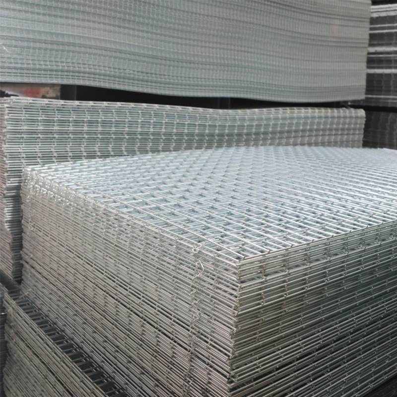 Sharp blade wire used for security purposes to prevent unauthorized access.