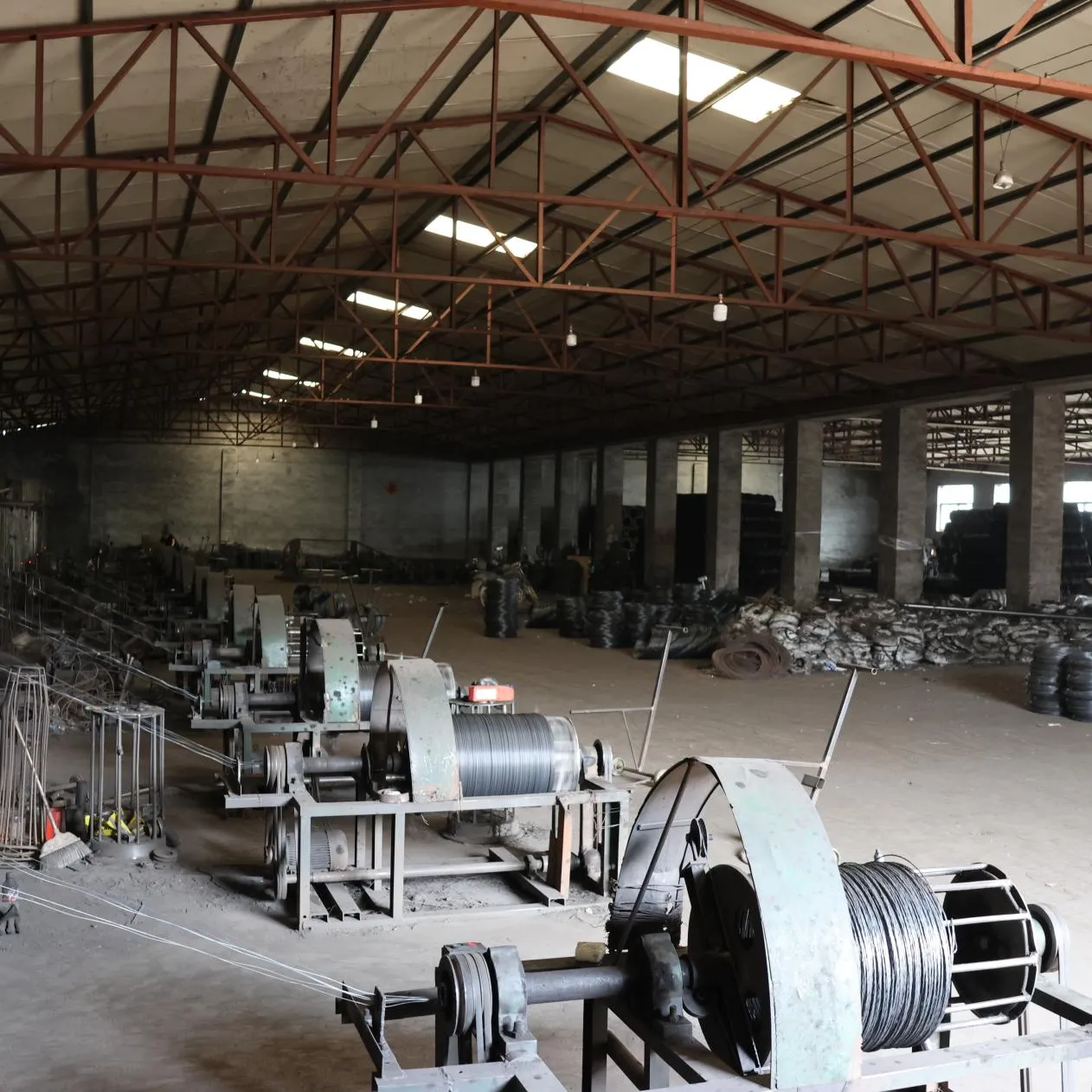 Black Annealed Wire in Recycling and Packaging: Strong and Flexible Binding Solutions