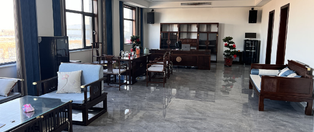 Poultry mesh for effective fencing of poultry enclosures and farms