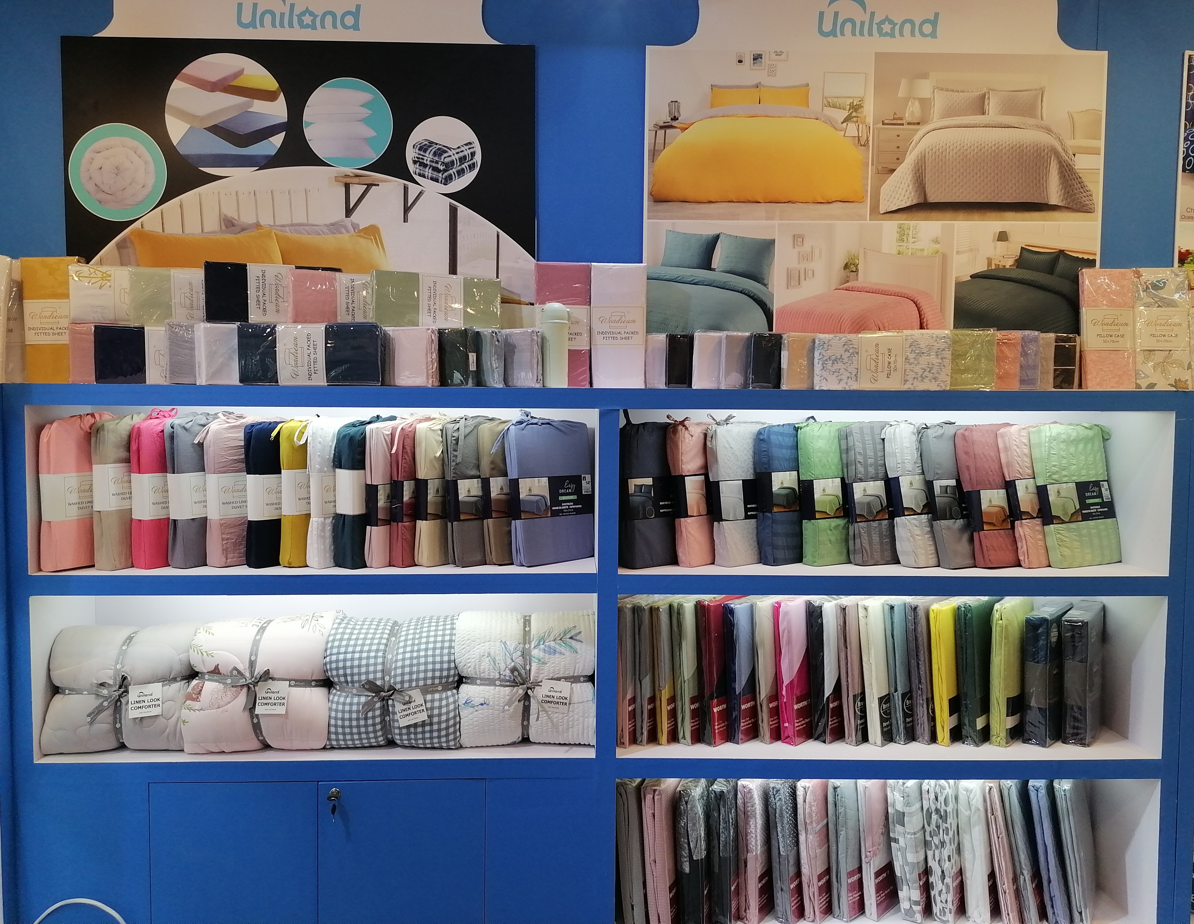 Durable and Stylish Rectangle PVC Table Cloth for Home and Event Use Durable and Stylish Rectangle PVC Table Cloth for Home and Event Use