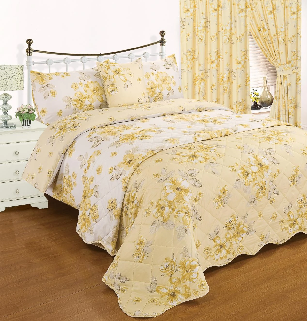Floral Bedding: Bring Nature into Your Bedroom