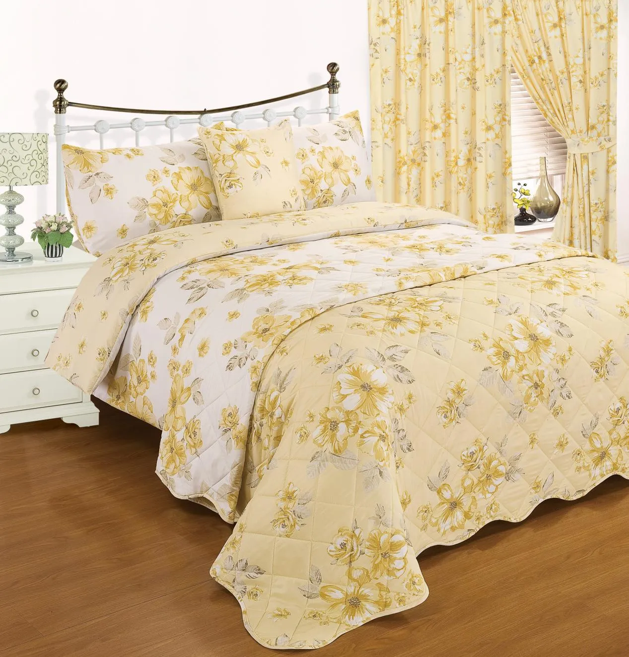 Floral Bedding: Bring Nature into Your Bedroom