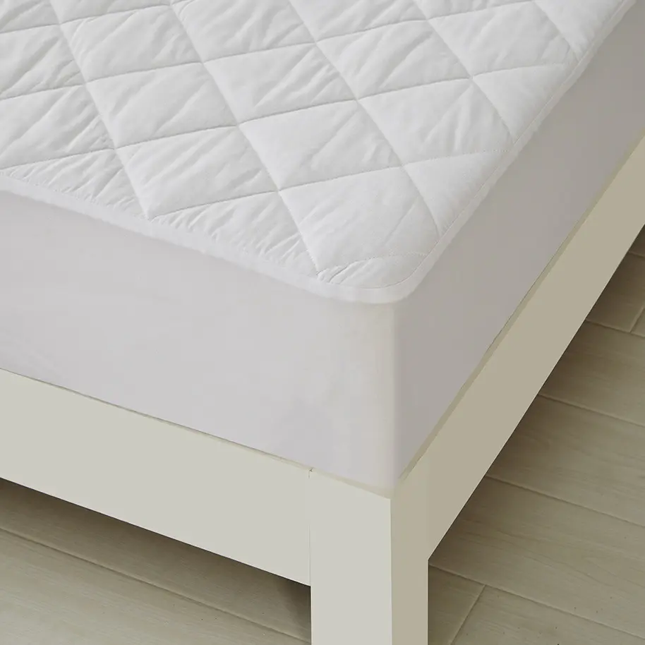 Soft Polyester Mattress Topper for Enhanced Comfort & Support
