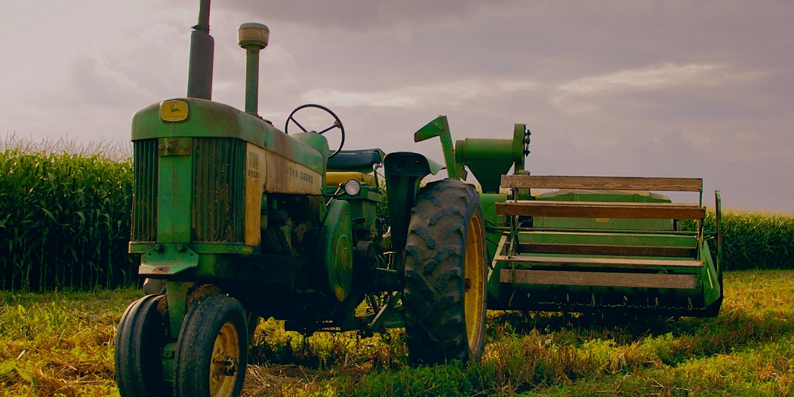 1% 2% 5% 8% Chain Link Fence Rail Cap for Secure and Durable Ends