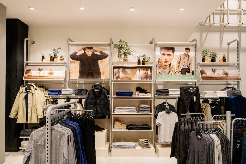 CHANGHONG One-Stop Fashion & Casual Wear Shop Display Rack Design