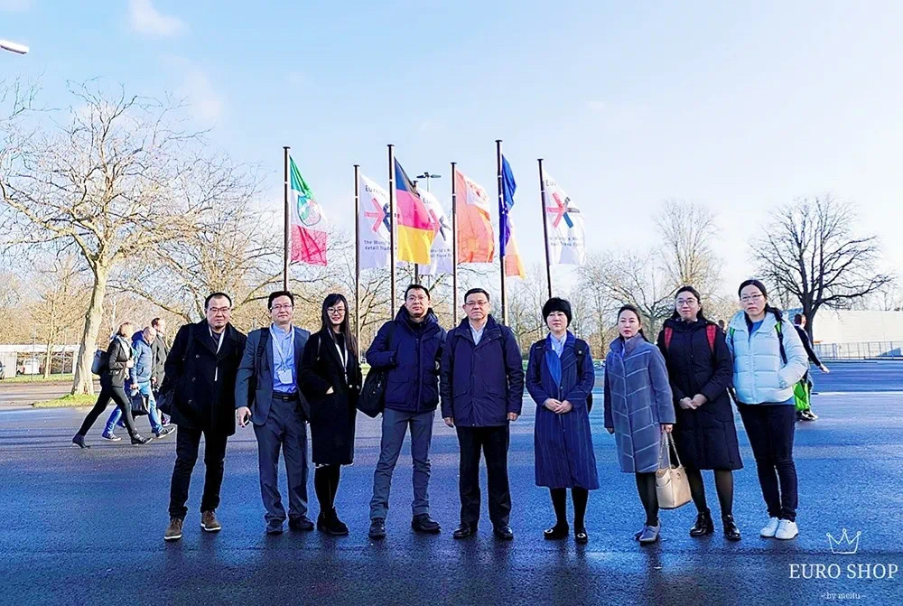 golf retail display solutions for an enhanced shopping experience