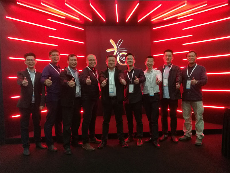 Read More About Mobile Shop Fitting