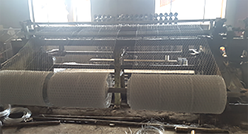 Childproof Safety Gate Latch for Enhanced Home Security and Peace of Mind