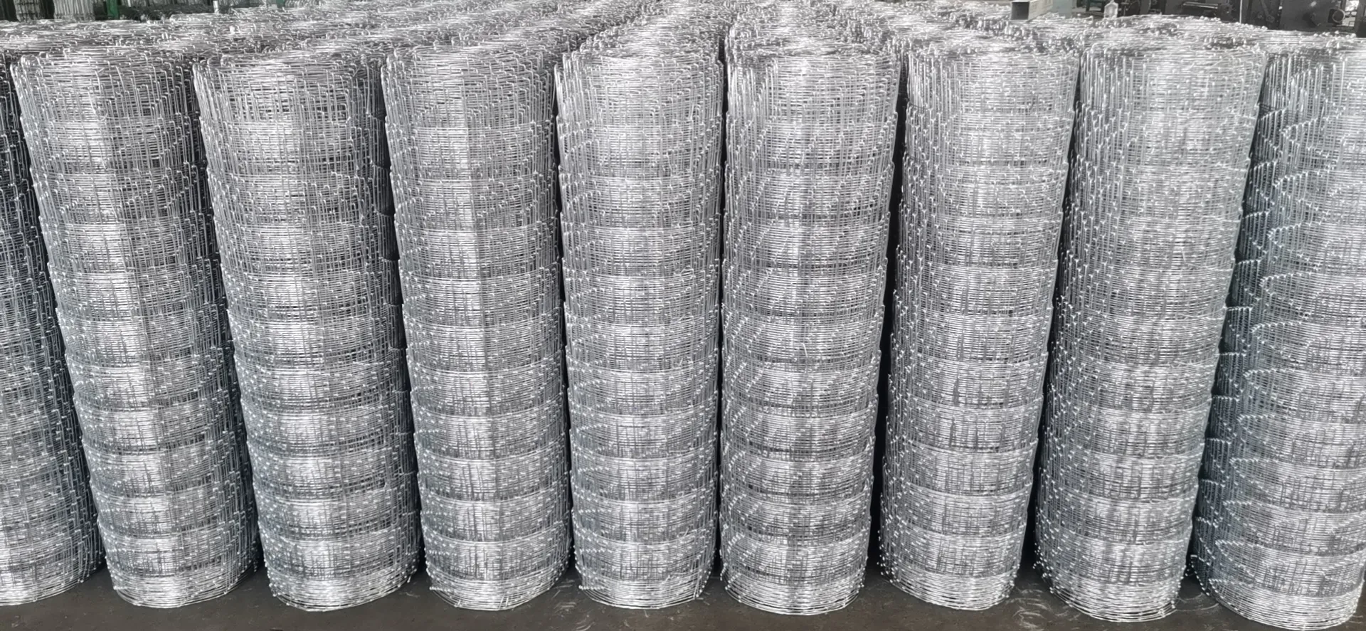 Characteristics and Advantages of Field Fence