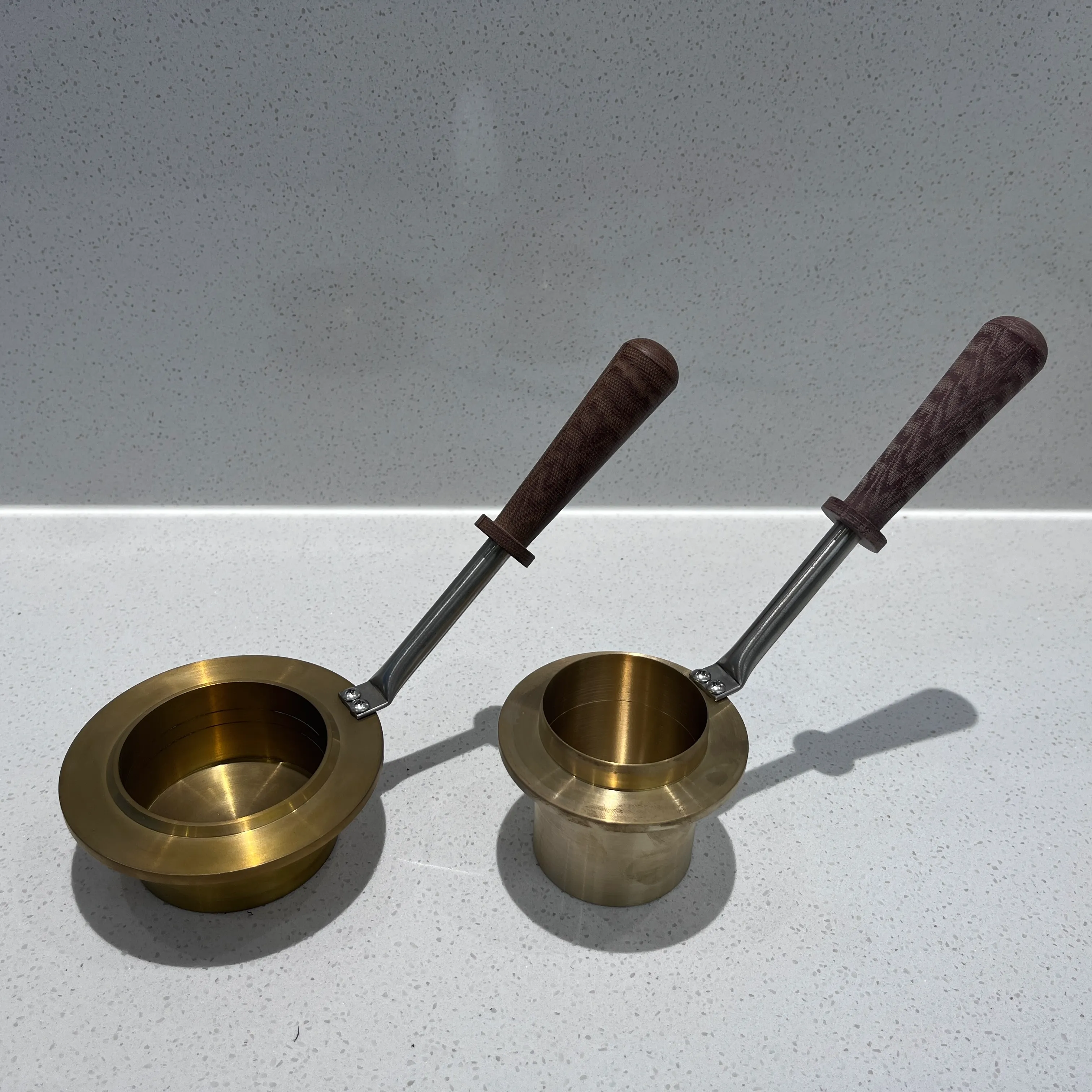 Device for Measuring Surface Tension with High Precision and Reliability