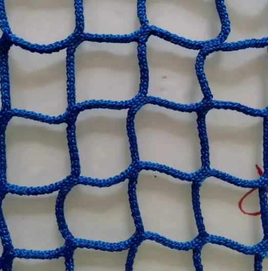 How Safety Mesh Protects Pedestrians During Building Projects