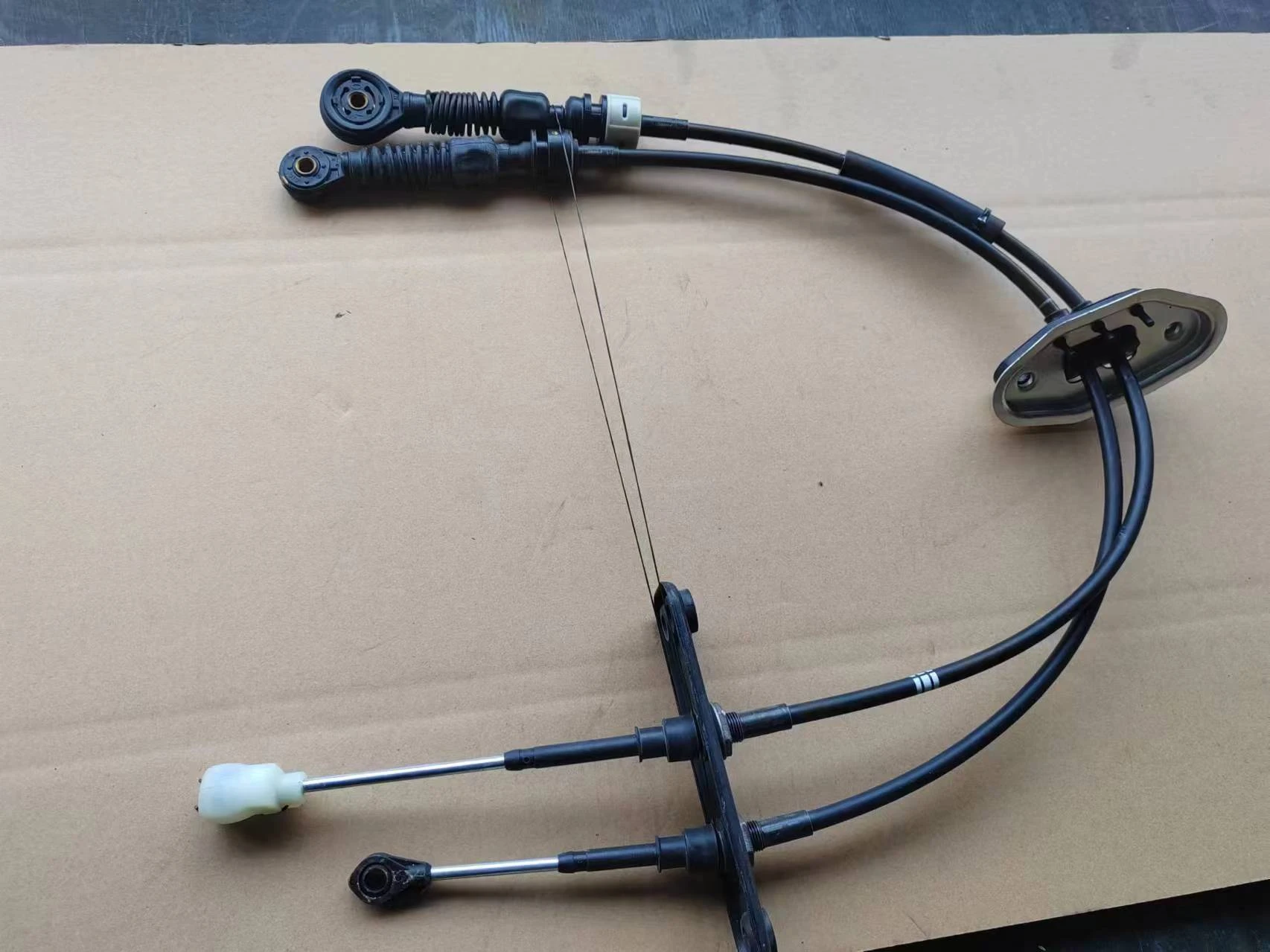 Adjusting and Repairing Throttle Cable for Improved Vehicle Performance and Reliability