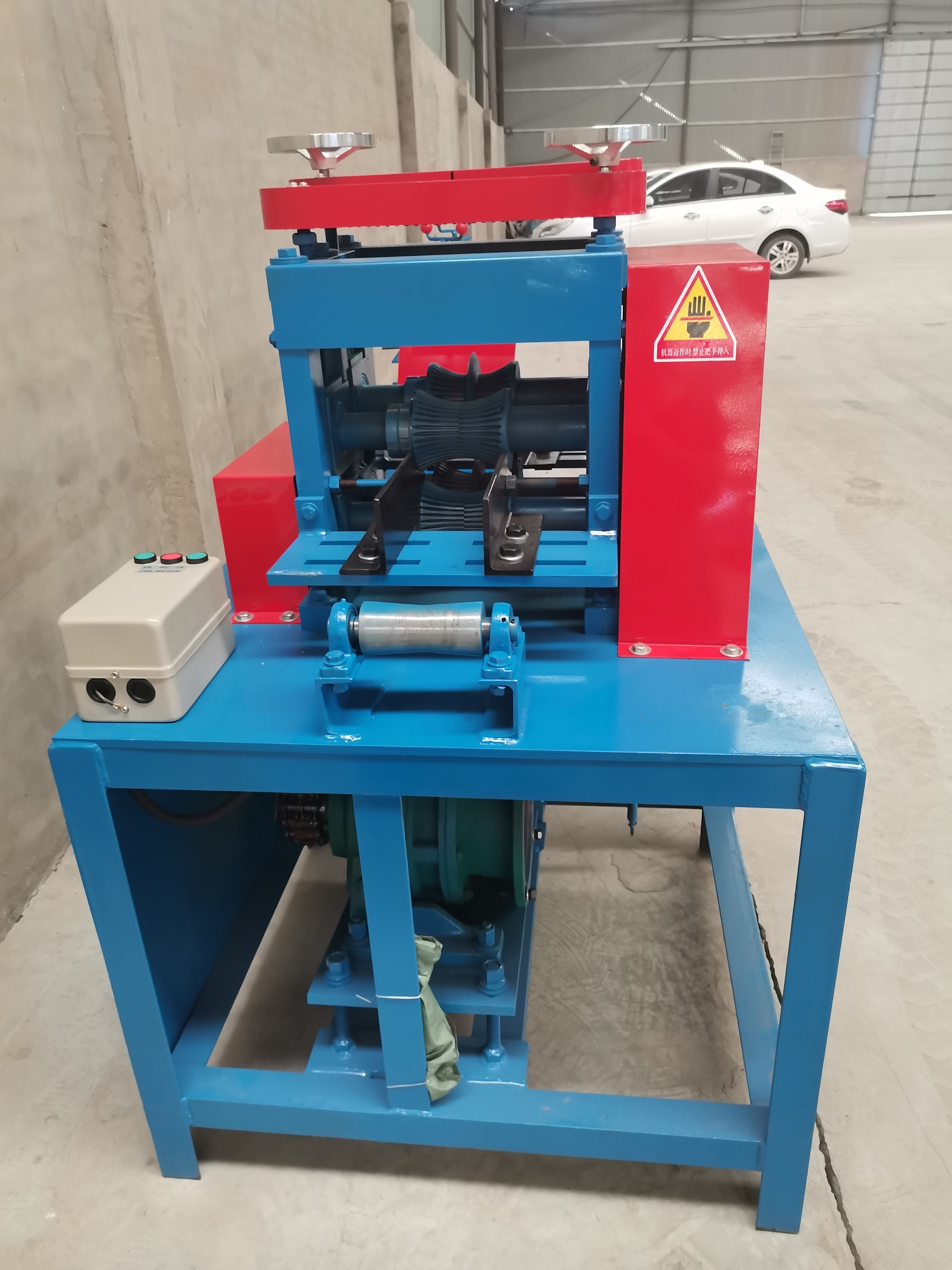 Compact and Efficient Scrap Metal Shredder for Small-Scale Recycling Projects and Operations