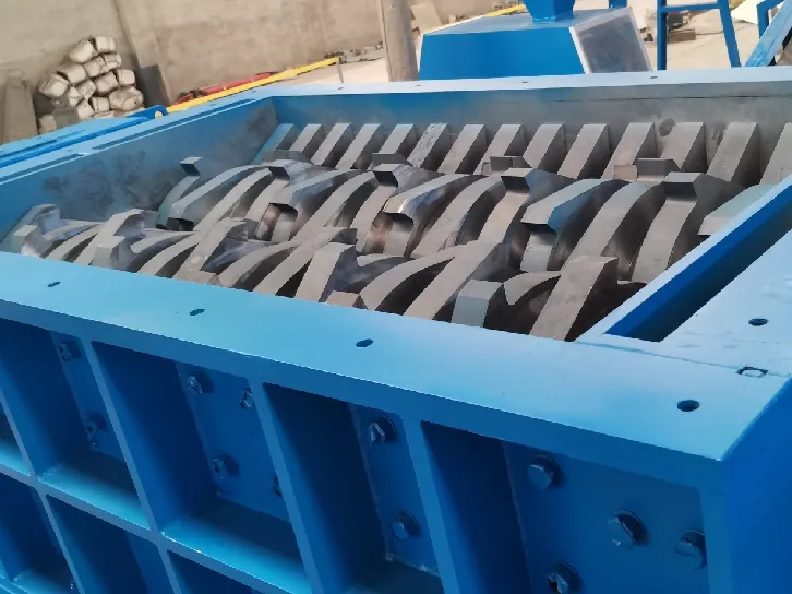 Raskaan metallin murskauskoneen hinta ja ominaisuudet markkinoilla