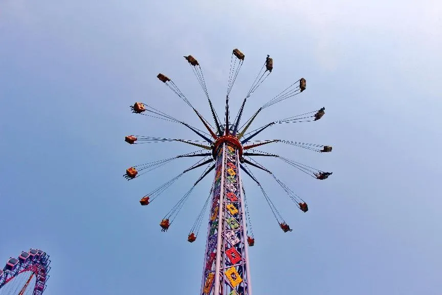 Affordable Drop Tower for Sale Perfect for Amusement Parks and Thrill-Seeking Adventures