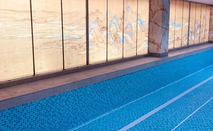 Custom Laminated Glass Partitions with Art Silk Fabric Interlayer