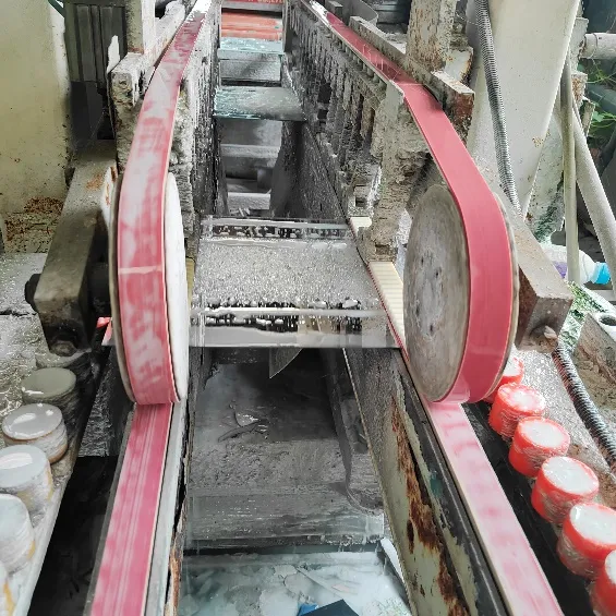 Ασημένιος καθρέφτης κρεβατοκάμαρας