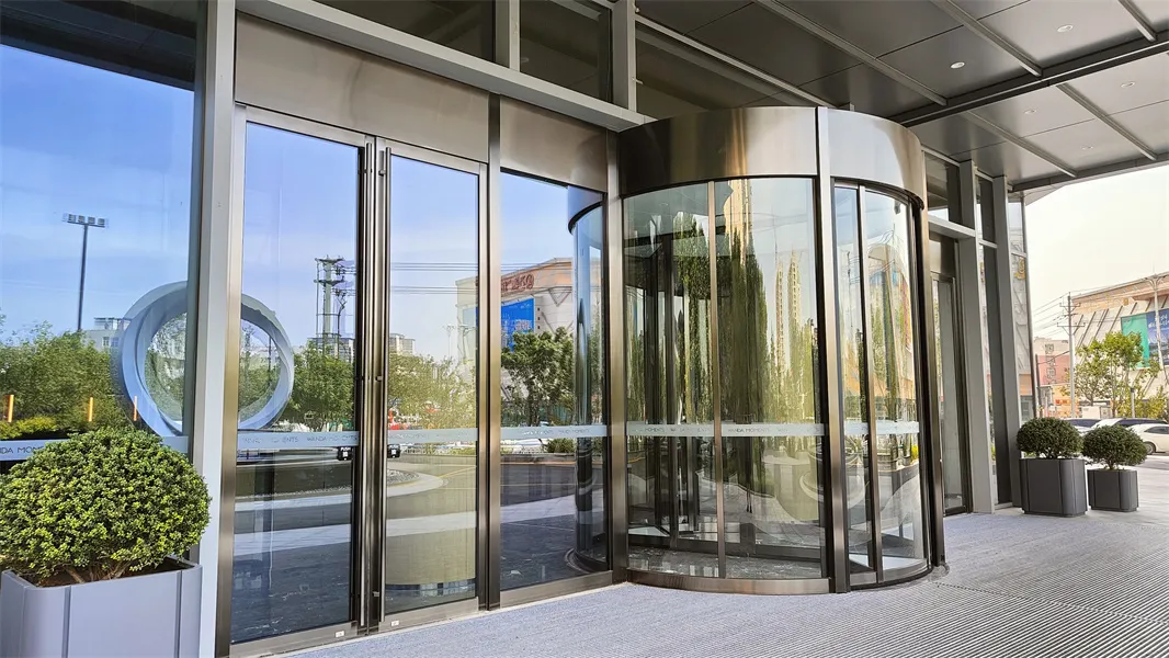 12mm Curved Tempered Glass for Hotel Revolving Door