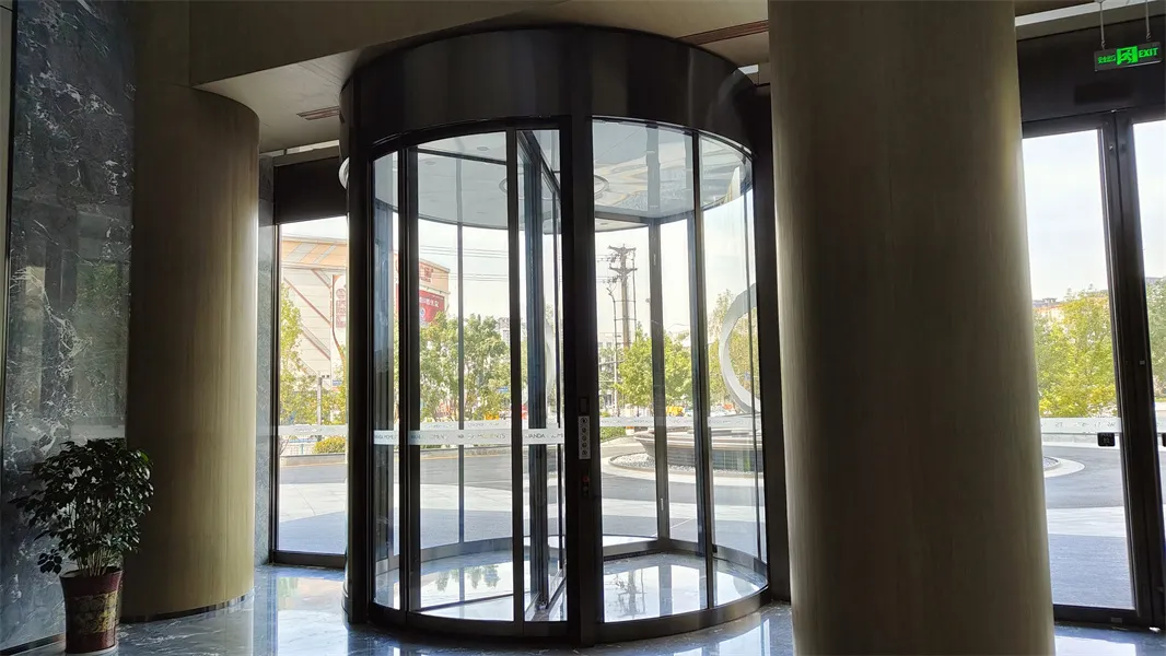 12mm Curved Tempered Glass for Hotel Revolving Door