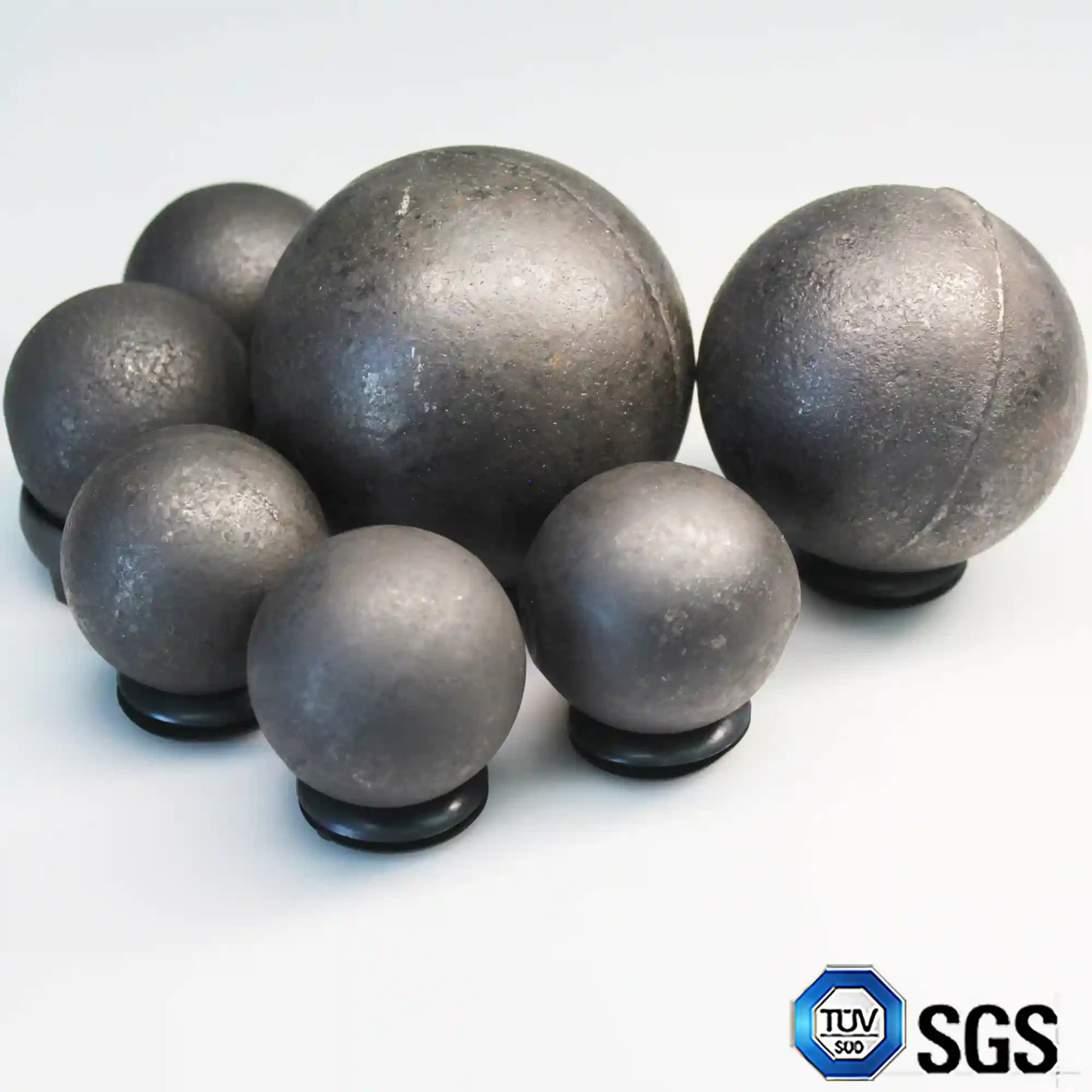 Medium chrome grinding ball