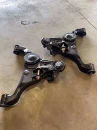 right lower control arm